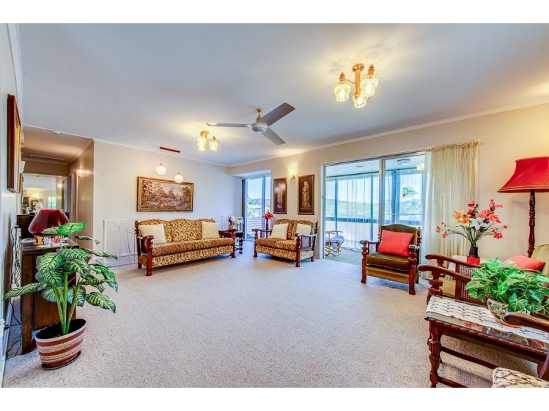 1 Mawarra Crescent, Ferny Hills QLD 4055
