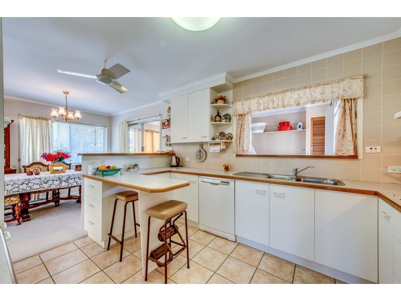 1 Mawarra Crescent, Ferny Hills QLD 4055