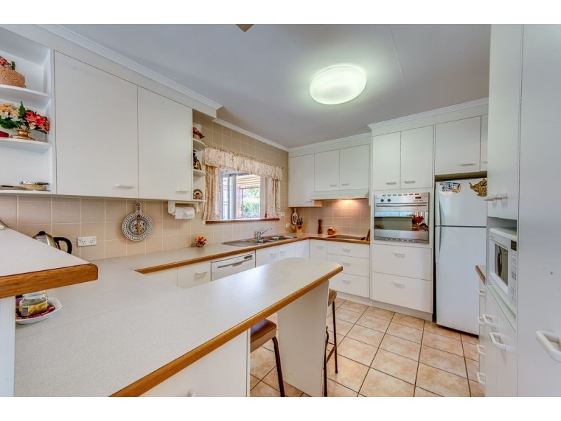 1 Mawarra Crescent, Ferny Hills QLD 4055