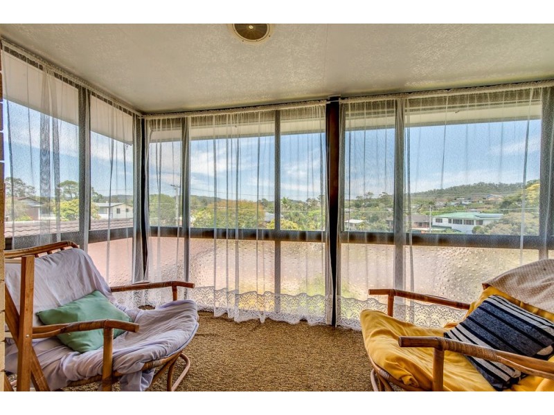 1 Mawarra Crescent, Ferny Hills QLD 4055