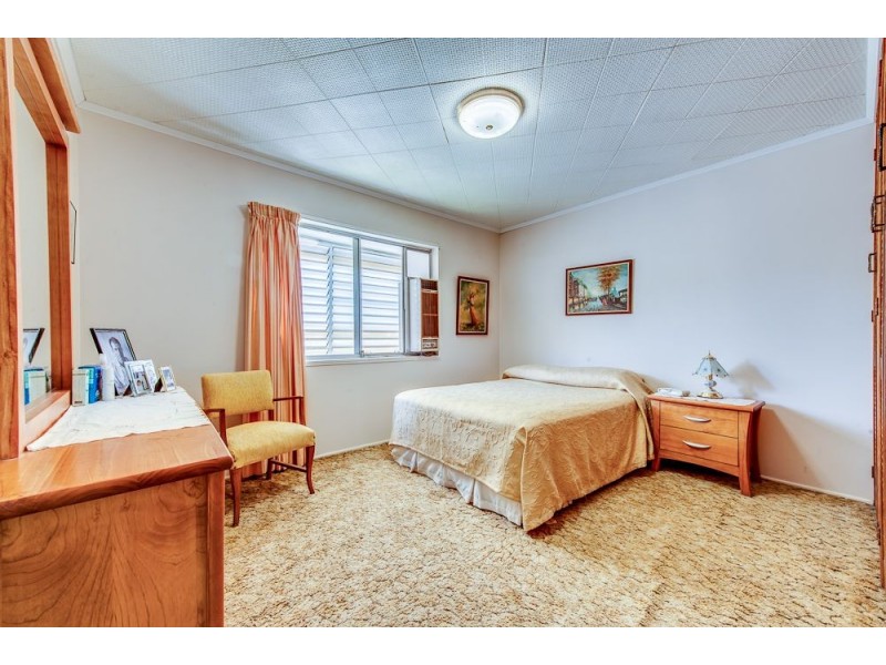 1 Mawarra Crescent, Ferny Hills QLD 4055