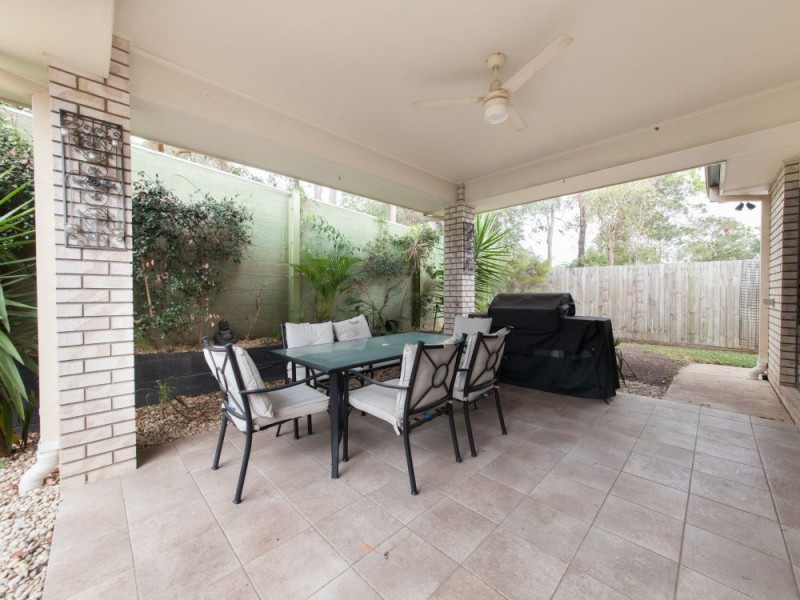 15 Dandenong Street, Forest Lake QLD 4078