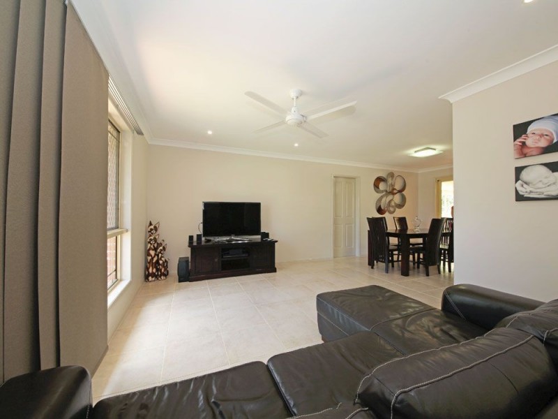 45 Parkridge Avenue, Upper Caboolture QLD 4510