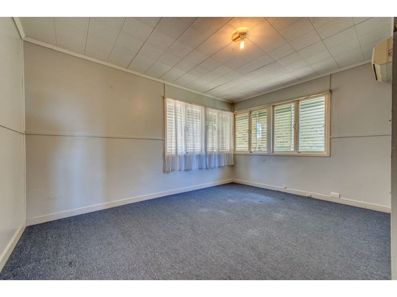 11 Kingaroy St, Stafford Heights QLD 4053