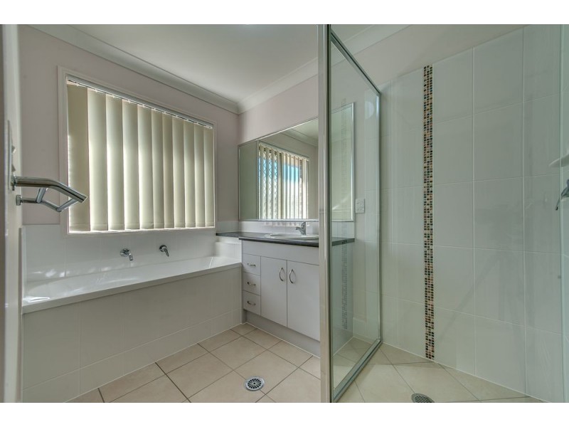 112 Girraween Drive, Springfield Lakes QLD 4300