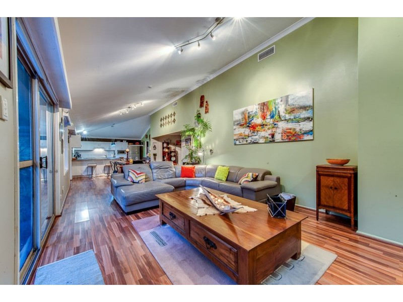 5 Nariah Court, Karana Downs QLD 4306