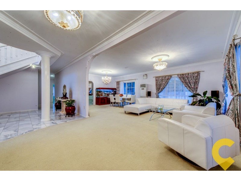 43 The Avenue, Sunnybank Hills QLD 4109