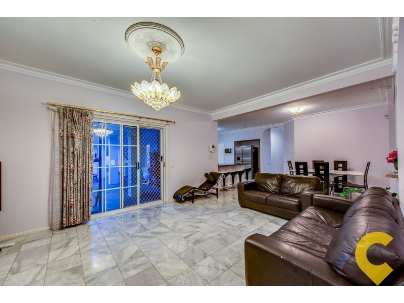 43 The Avenue, Sunnybank Hills QLD 4109