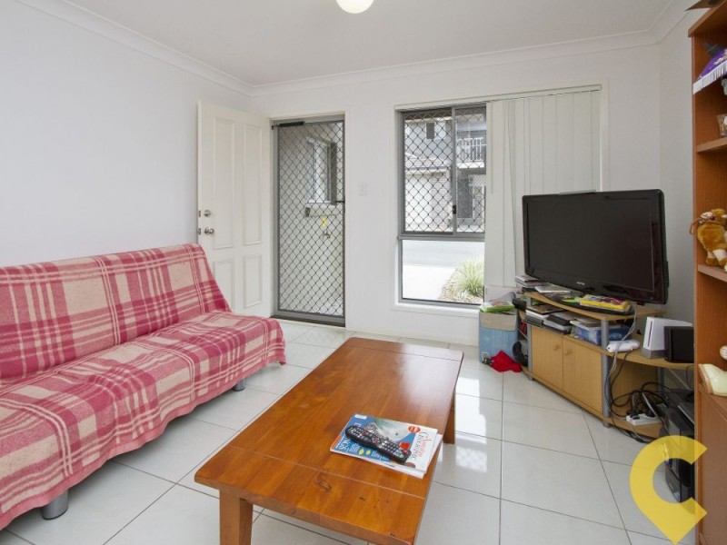 2/64 Frenchs Rd, Petrie QLD 4502