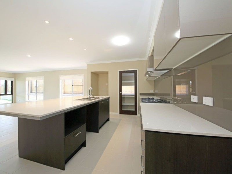 1186 Jinabara Close, Narangba QLD 4504