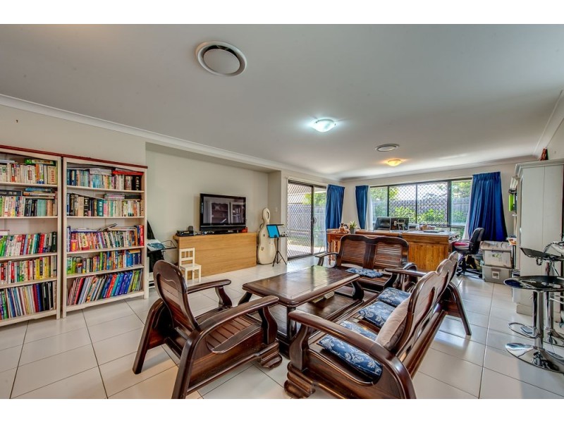 18 Cottonwood Crescent, Springfield Lakes QLD 4300