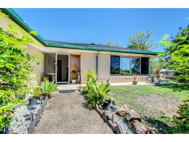 29 Dandenong Road, Jamboree Heights QLD 4074