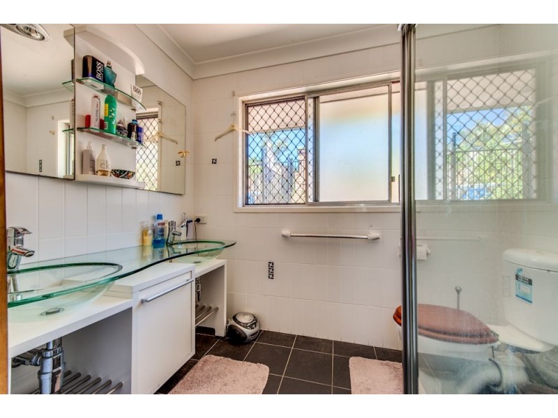 29 Dandenong Road, Jamboree Heights QLD 4074
