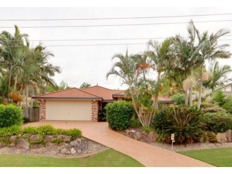 19 Woonara Drive, Petrie QLD 4502