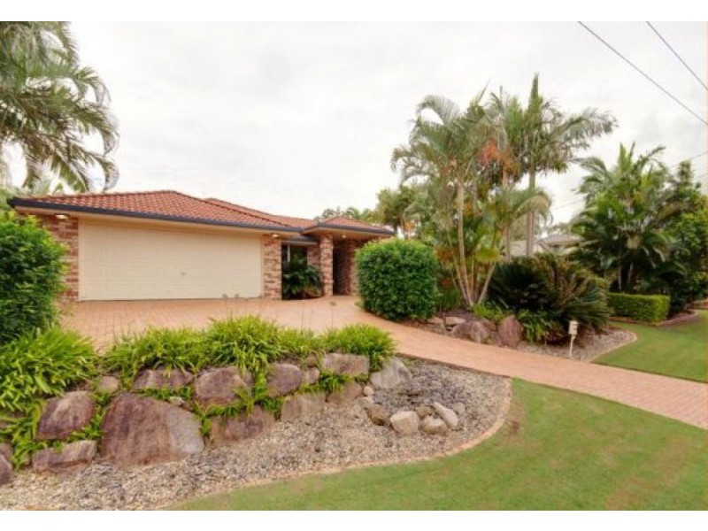 19 Woonara Drive, Petrie QLD 4502