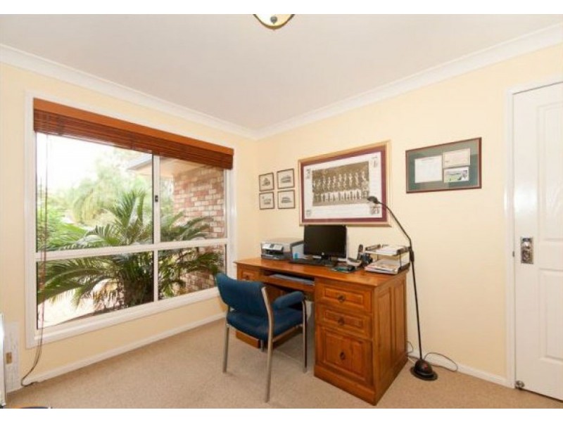 19 Woonara Drive, Petrie QLD 4502