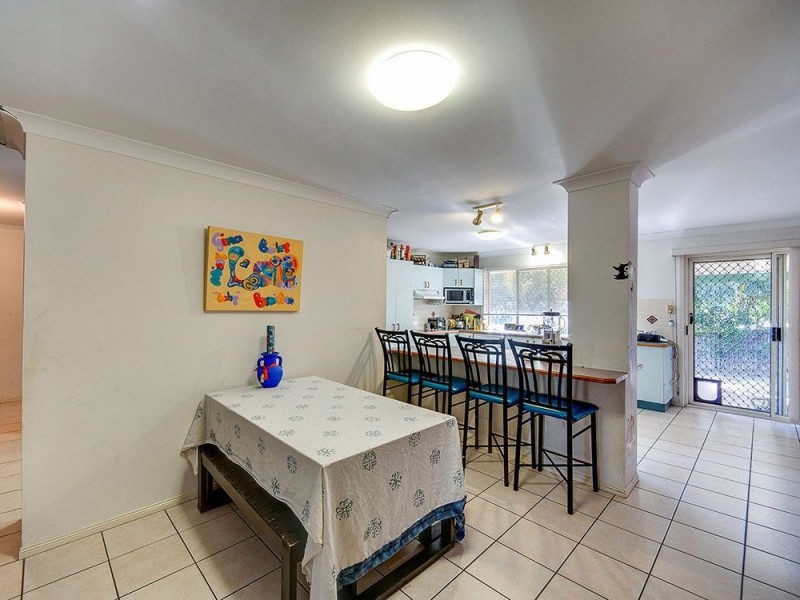 7 Arlington Drive, Arana Hills QLD 4054