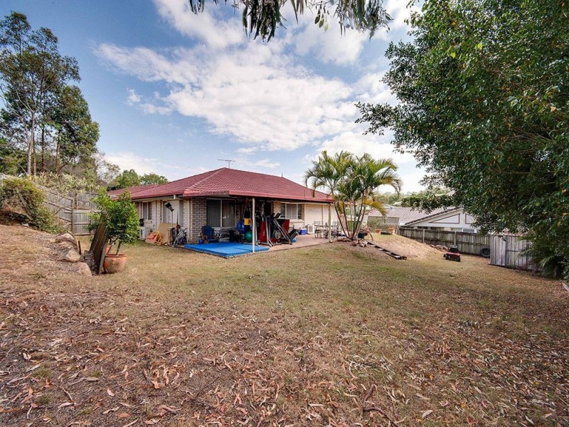 7 Arlington Drive, Arana Hills QLD 4054