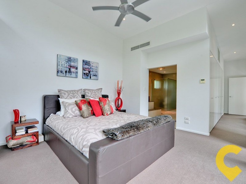 12 Scenery Court, Brookwater QLD 4300