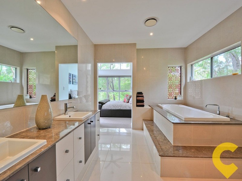 12 Scenery Court, Brookwater QLD 4300