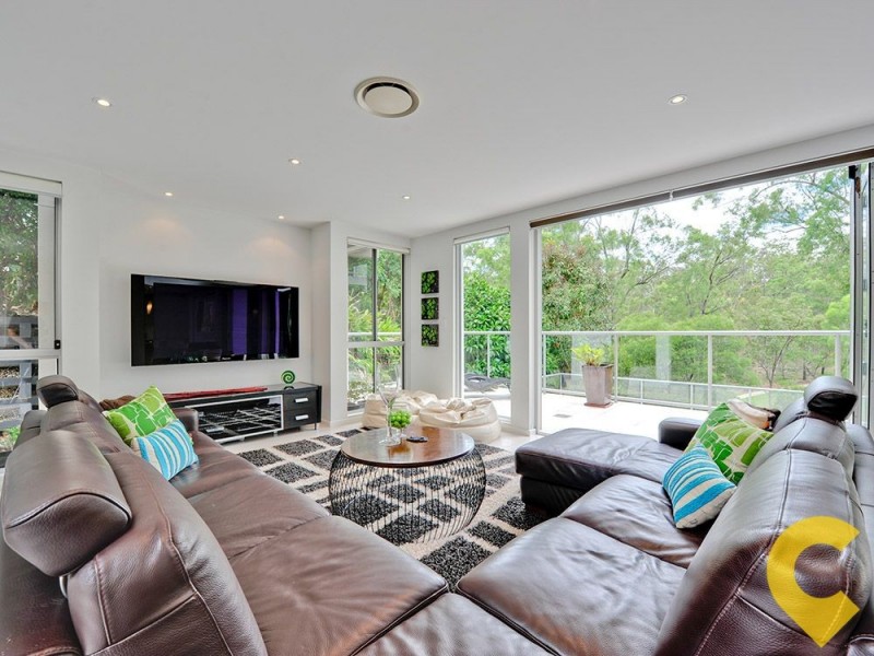 12 Scenery Court, Brookwater QLD 4300