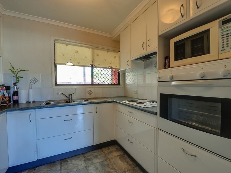 68 Aquarius Drive, Kingston QLD 4114