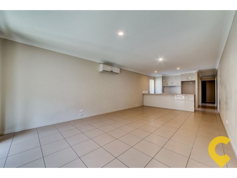 72 Harold Reinhardt Dr, Redbank Plains QLD 4301