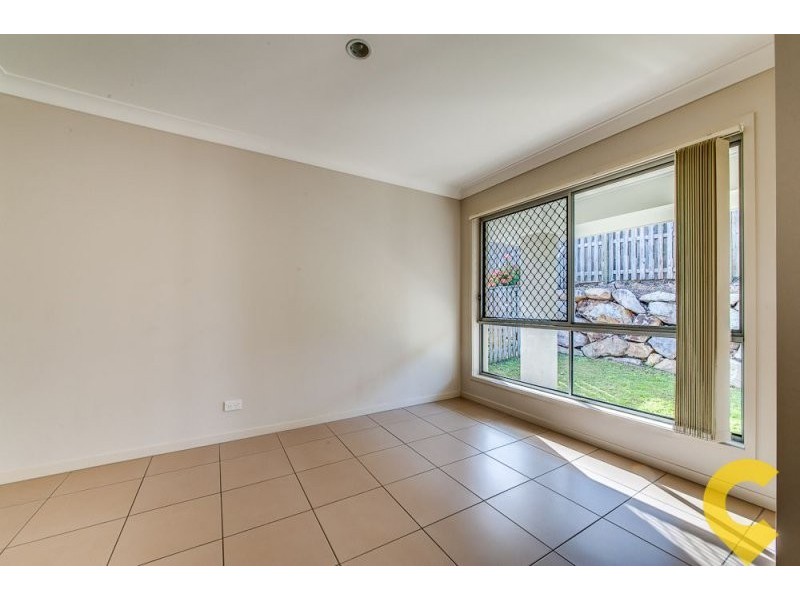 72 Harold Reinhardt Dr, Redbank Plains QLD 4301