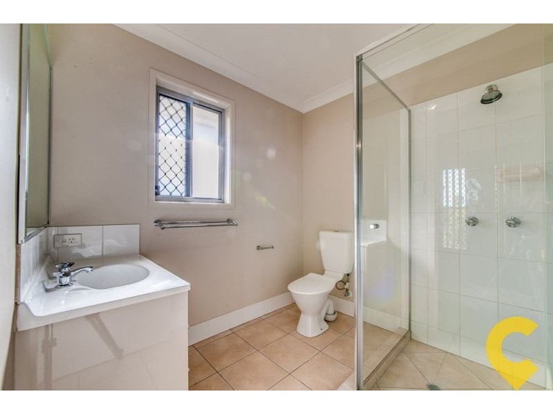 72 Harold Reinhardt Dr, Redbank Plains QLD 4301