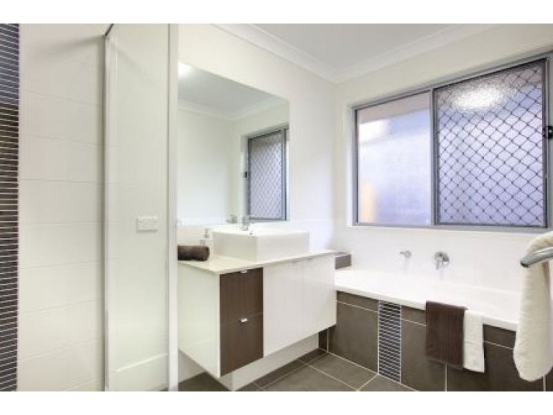 12 Scenic Crescent, Coomera QLD 4209