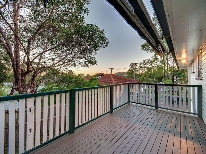 2 Wirlpana Avenue, Ferny Hills QLD 4055