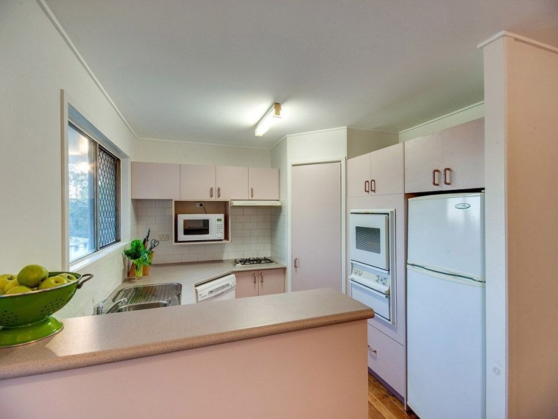 2 Wirlpana Avenue, Ferny Hills QLD 4055