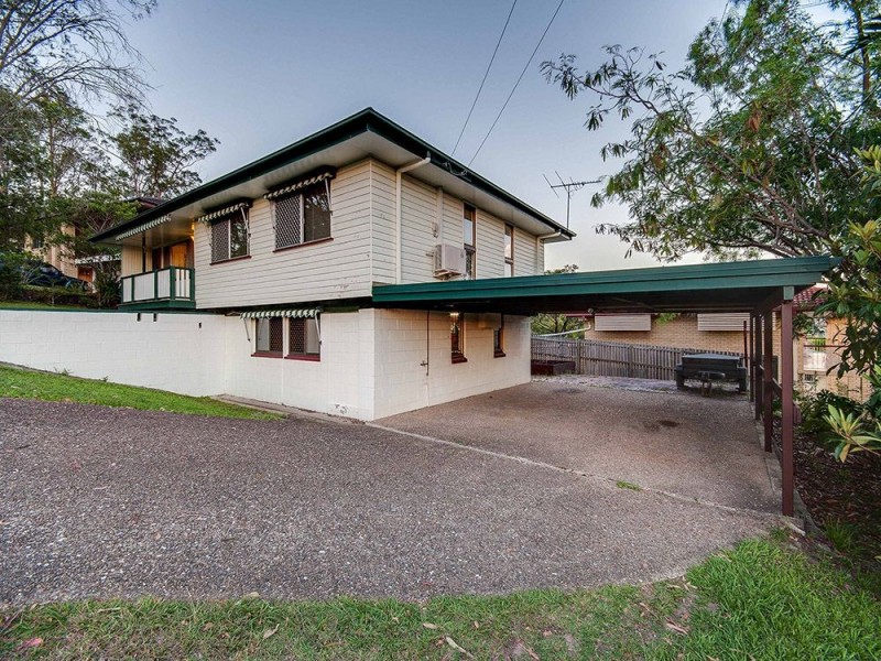 2 Wirlpana Avenue, Ferny Hills QLD 4055