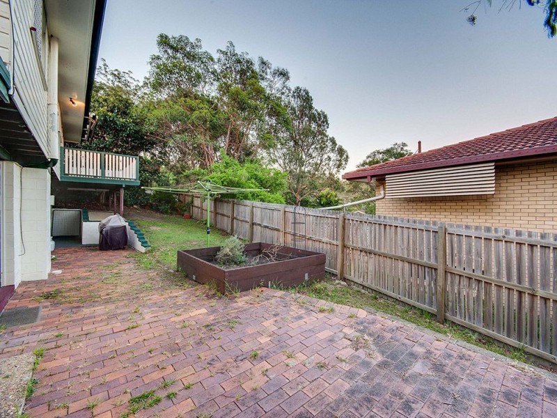 2 Wirlpana Avenue, Ferny Hills QLD 4055