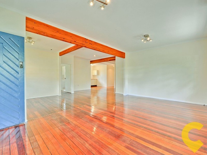 847 Logan Road, Holland Park West QLD 4121