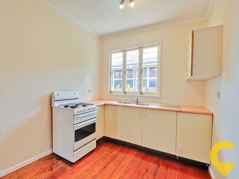 847 Logan Road, Holland Park West QLD 4121