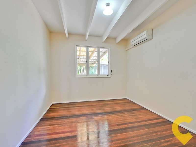 847 Logan Road, Holland Park West QLD 4121