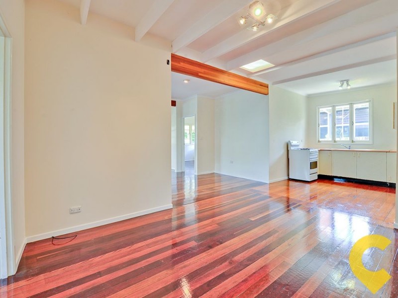 847 Logan Road, Holland Park West QLD 4121