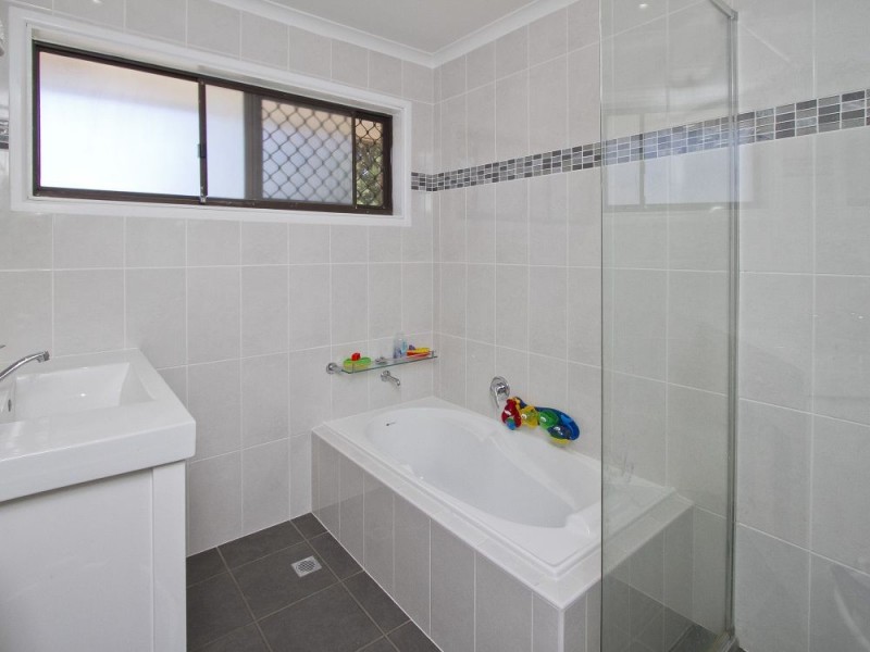 65 Diamond Avenue, Kallangur QLD 4503