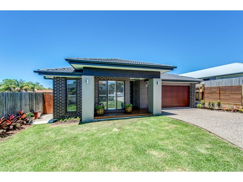 74 Graham Road, Carseldine QLD 4034