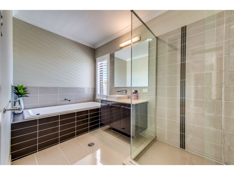 74 Graham Road, Carseldine QLD 4034