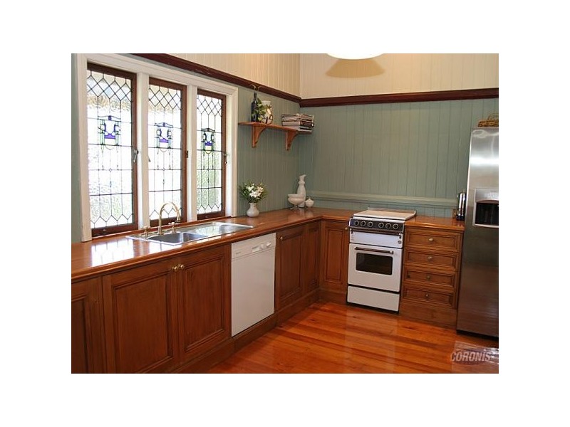 301 Edinburgh Castle Road, Wavell Heights QLD 4012