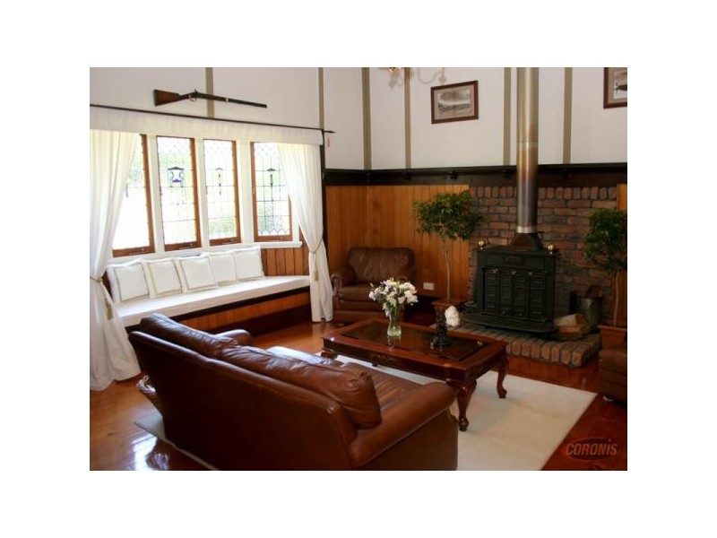 301 Edinburgh Castle Road, Wavell Heights QLD 4012