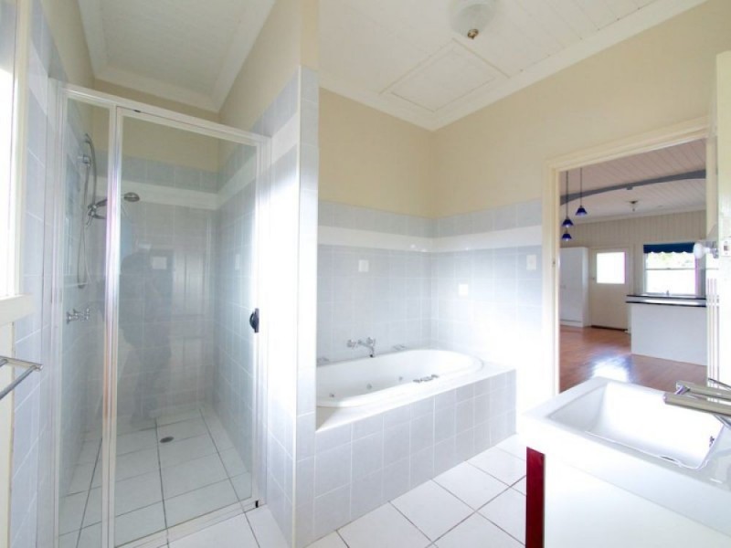 2/67 Brisbane Road, Bundamba QLD 4304