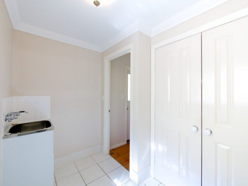 2/67 Brisbane Road, Bundamba QLD 4304