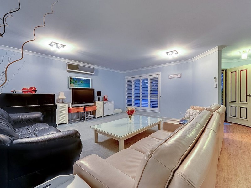 18 Mareeba Court, Arana Hills QLD 4054