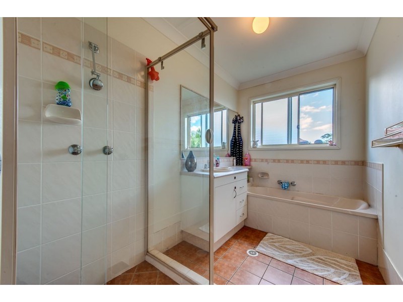 1 Mannix Place, Forest Lake QLD 4078