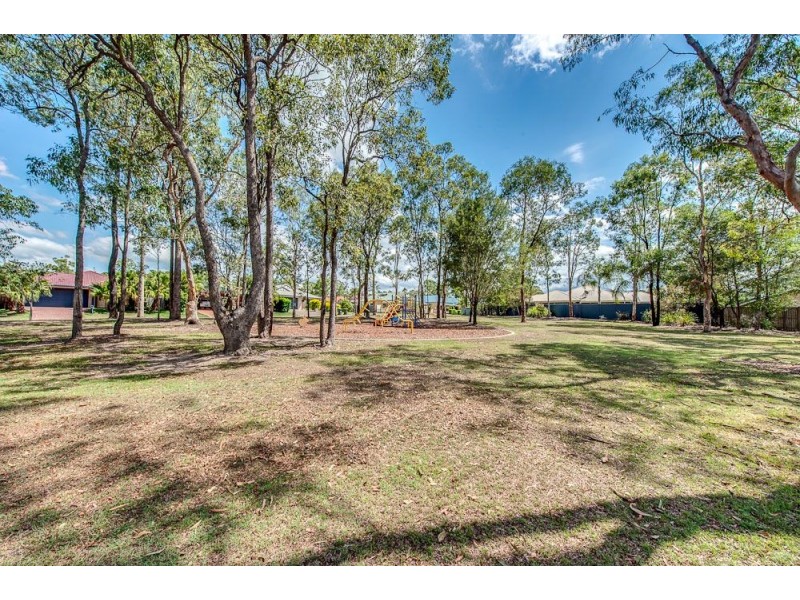 1 Mannix Place, Forest Lake QLD 4078