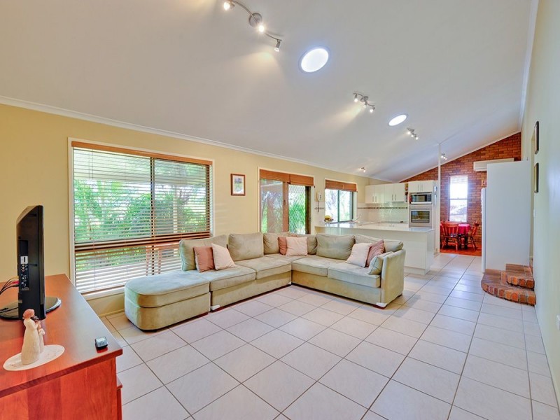 1 Parkana Court, Rochedale South QLD 4123