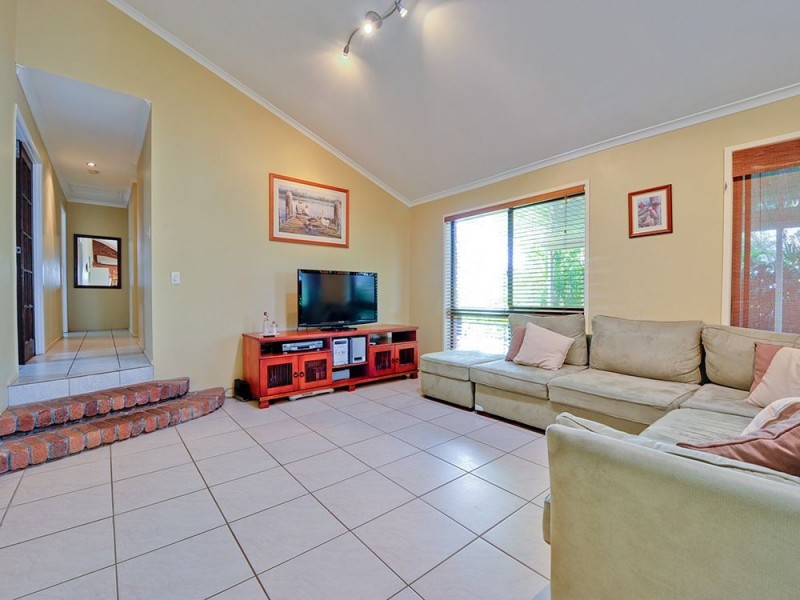 1 Parkana Court, Rochedale South QLD 4123